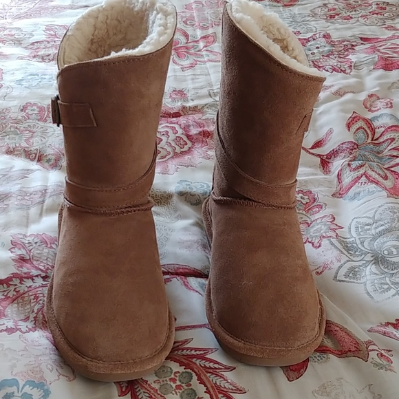 Bear paw boots "LIKE NEW" - Picture 9 of 14